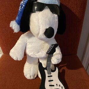 Snoopy plush toy(needs batteries)